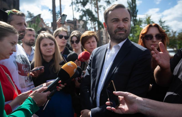 Tot mai mulți ruși luptă alături de Ucraina. Oponenții politici ai lui Putin s-au alăturat forțelor de la Kiev